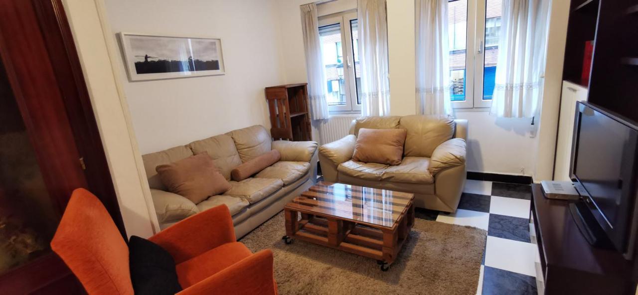 A Cinco Minutos De Todo Apartment โอเบียโด ภายนอก รูปภาพ